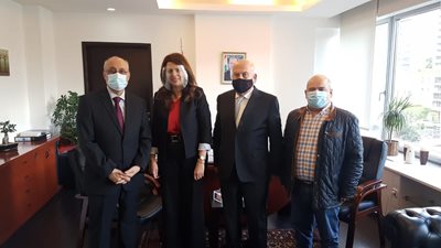 استقبلت الوزيرة شريم نقيب الأطباء